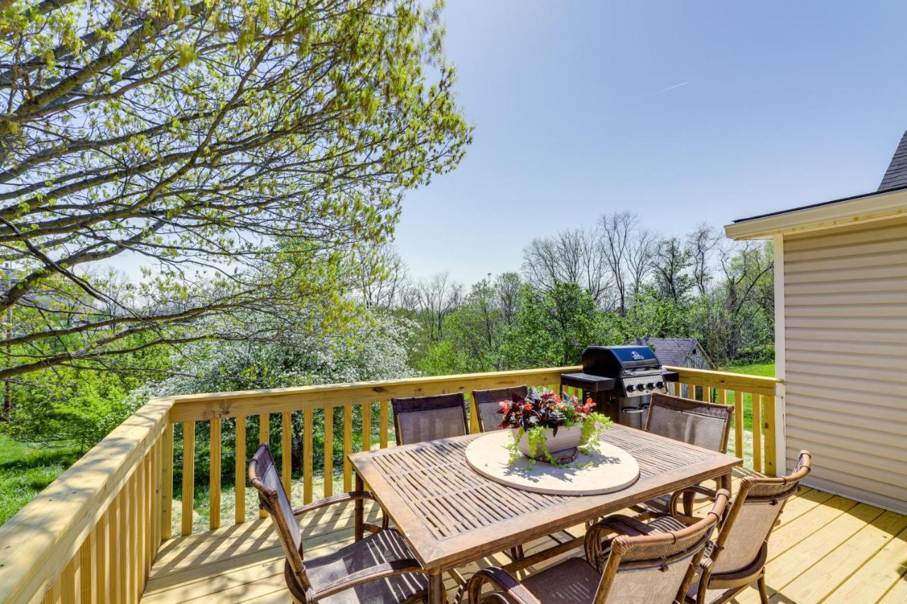 Williamstown Vacation Rental Private Deck And Yard Exterior photo
